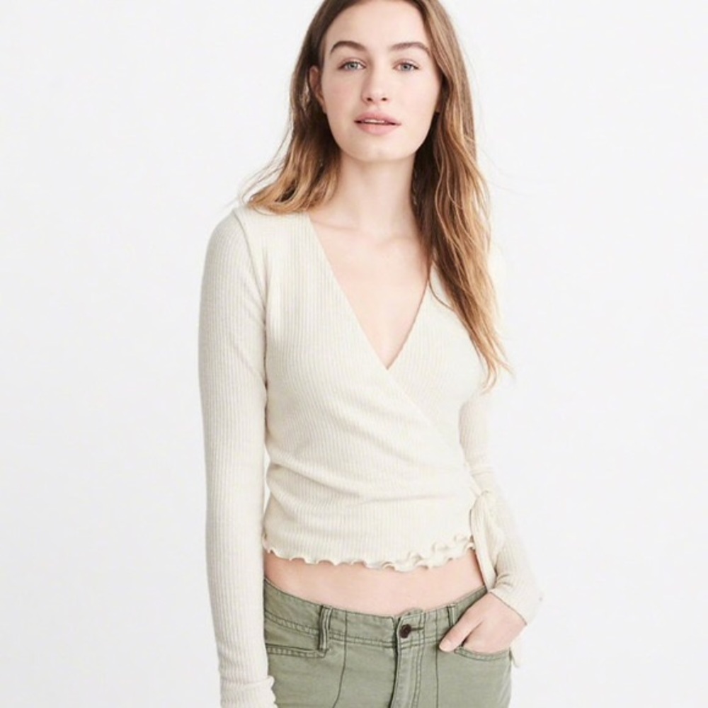 Cream Abercrombie & Fitch wrap long sleeve top